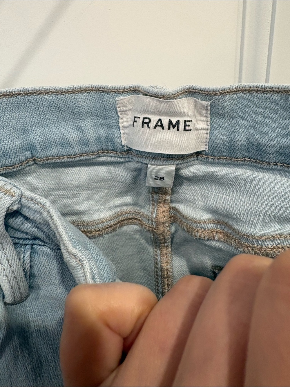 Frame Le Easy Flare Jeans in Clarity - Picture 6 of 10